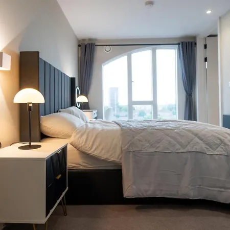 Mega5 Modern 2Bedroom Luxury Apartment Deansgate-2Baths, 2Toilets, With Car Park-3