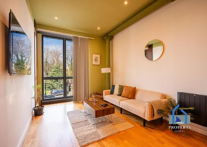 Spacious Manchester City Condo - Parking - Next To Ao Arena - Local Attraction & Transport Links